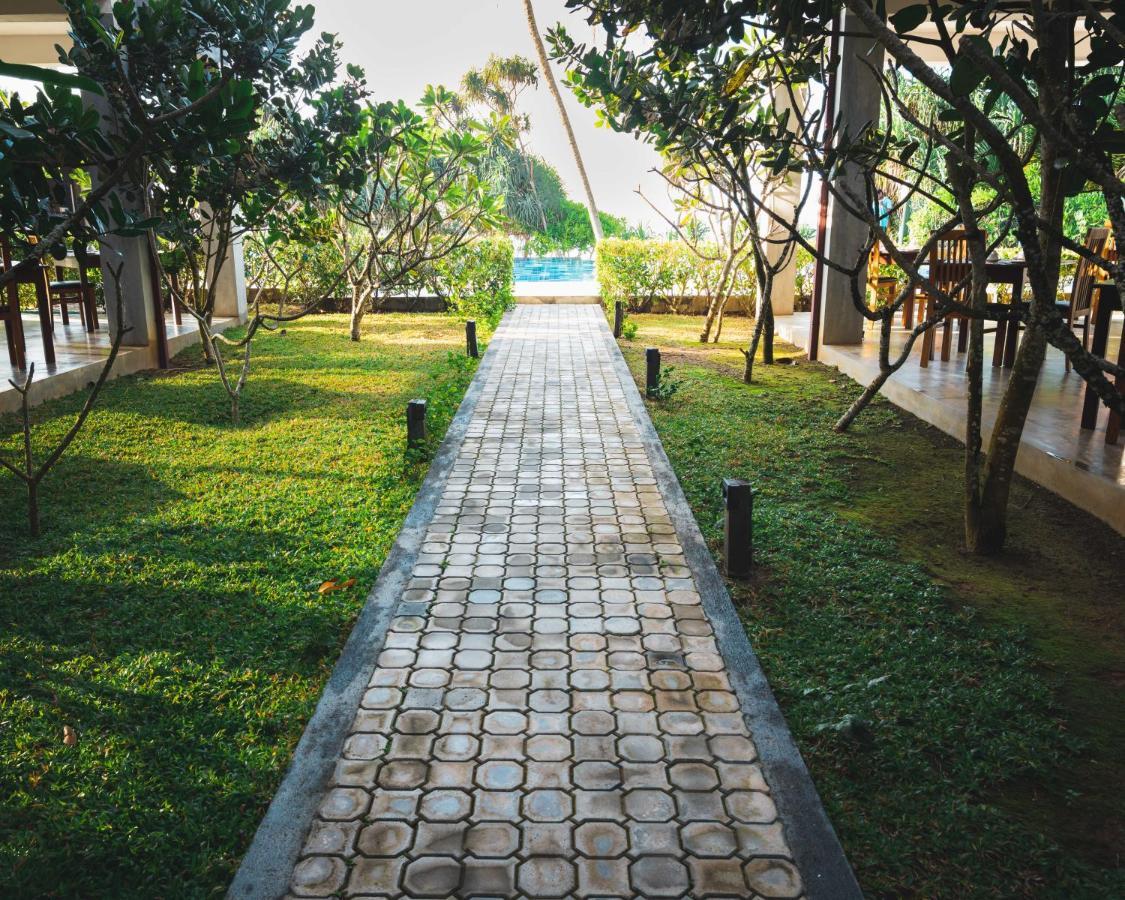 Ananya Beach Resort Tangalle Exterior foto